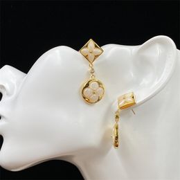 Premium Designer Earrings For Women Fashion Jewelry Mens Luxury Stud Suit Mens Party Wedding Brand Ear Ring Womens Men Golden