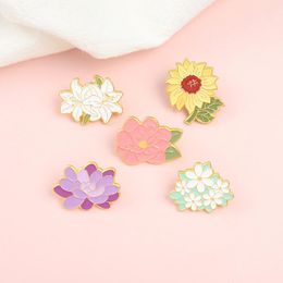 Creative Flower Brooches Hard Enamel Pins Zinc Alloy Plant Badges Sunflower Lily Backpack Buckle Collar Decor Collection Jewellery Gift Bag Jean Denim Coat RRE14793