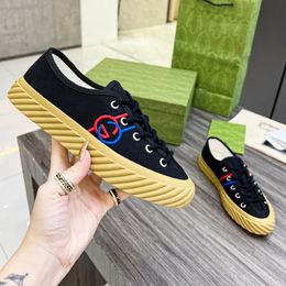 Italy designer shoes women mens trainers Breathable canvas shoes Size 35-46 model HX03