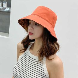 Wide Brim Hats New Leopard Panama Hat Women Japanese Double-sided Sunshade Bucket Hats Female Sun Protection Sunscreen Caps Wholesale P230311