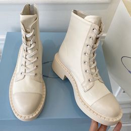 New explosions autumn and winter ladies boots classic fashion fresh simple elegant generous daily Joker cool fashion show famous brand designer boot