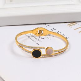 Nail Bangle Designer Bracelets Love diamond Bracelet Jewelry Luxury Letter Pendant L Bracelet For Women Gold Charm Earring Wedding