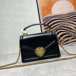 Chain Shoulder Handbags Crossbody Bags Women Messenger Bag Quality Wallet Top Calfskin Handle Heart Plated Vintage Brass Metal Front Flip