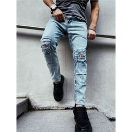 Jeans da uomo Moda Uomo Casual Jeans strappati strappati elasticizzati Pantaloni maschili in denim attillati maschili dritti Personalità Streetwear Ginocchio Fori grandi 221008