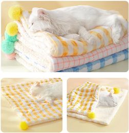 Pet blanket flannel warm mat cat supplies Chequered carpet bed cover for dog cute puppy small large dog comforter Carpets Autumn winter