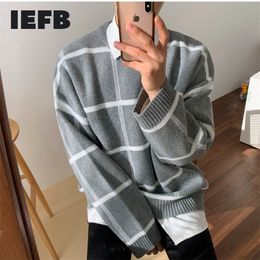 Mens Sweaters IEFB mens wear plaid sweater autumn witner Korean style loose pullover knitted tops allmtch cintage 9Y3248 221008
