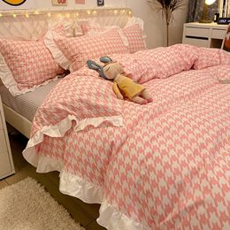 Bedding Sets Little Red Book Cotton Four-piece Princess Wind Plaid 4-piece Set