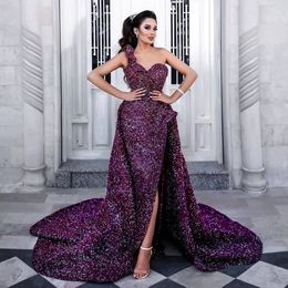 絶妙な紫色のスパンコールイブニングドレスサイドハイスプリットセレブリティガウン片側マーメイドベスティドスデヴィア326 326
