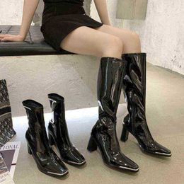 Nxy Autumn And Winter New Medium Women Boots Metal Square Head Elastic Thin Patent Leather Black Single Thick Heel Plush Short Woman Shoes 220525