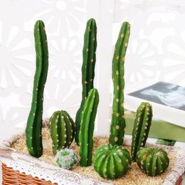 Decorative Flowers 1PC Green Artificial Pine Tree Cactus Grass Eucalyptus Plants Bonsai Home Accessories Bedroom Living Room Decor Fake