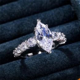 Wedding Rings Huitan Simple And Elegant Marquise CZ Women's S Accories Crystal High Quality Sier Colour Jewelry208Q