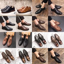 Luxury brogue oxford pointed toe leather shoes lace up buckle tassel woven pattern high end men's fashion formal casual leather shoes plus sizes38-47