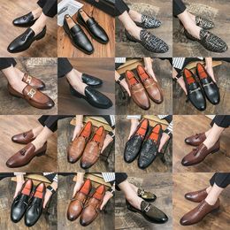 Luxury brogue oxford shoes pointed toe leather shoes embroidered rhinestone tassel metal buckle vegan high end men's fashion formal casual shoes full sizes