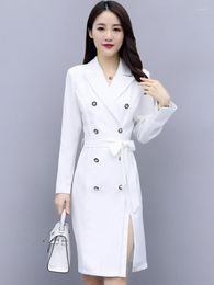 Women's Trench Coats Coat Double Breasted Womans Fashion Korean Style Winter Warm Windproof Lapel Slim Designer Long Velvet Runway White