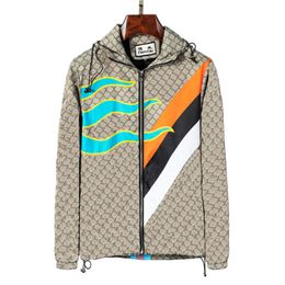Mens Jackets thin Windbreaker Zip Hooded Stripe Outerwear Quality Hip Hop Designer Coats Armband Fashion Spring and Autumn Parkas Size M-3XL 87598