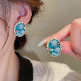 Dangle & Chandelier Retro-studded portrait earrings exaggerated high-quality temperament earrings new niche