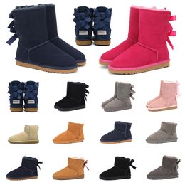 Fashion Aus Women Boots Designer Booties Classic Snow boot Chestnut Low Bow Black Grey Pink Navy Blue Ankle Short Winter snow Womens Lady shoe Outdoor size 36-41