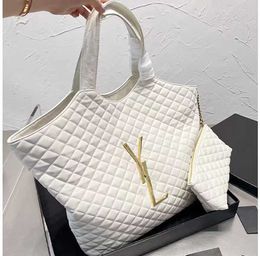 2023 Evening Bags Totes I CARE maxi shopping in quilted lambskin leather large capacity shoulder tote bag diamond with chain coin wallet summer saints two