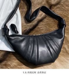 Shoulder Bags Evening Lemaire Cow Horn Bun Kesong Sheepskin One Oblique Span Dumpling Small Genuine Leather Underarm French Stick 22101111