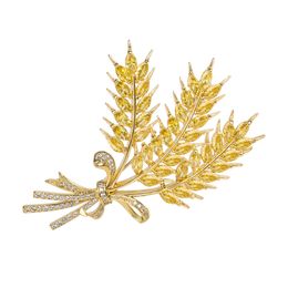 Classic Gold Plated Barley Spike Flower Brooches for Women Elegant Corsage Pin Fashion Jewellery Clothing Accessories