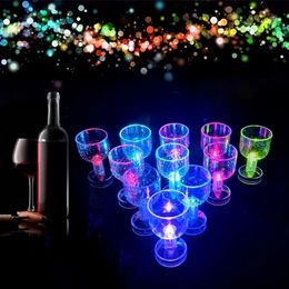 Copos de vinho LED Flash Color Alterar água ativada Light Up Champagne Beer Whisky 50ml Drinkings Glass Sleek Design Drinking Glass Coquetty Rodty Wly935