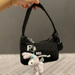Сумки дизайнеры сумки на роскоши кросс кусочки плюшевые плечосочные сумочки кукла кролик с большими мощностью банкетный кошелек модный кошелек