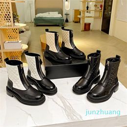 2022 Damen Luxusdesigner Leder Women Stiefel W￼stenstiefel echte Leder grobe Winterdesigner Schuhe Designer Heels