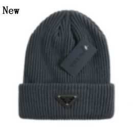 classic designer Embroidered autumn winter hot style beanie hats men and women fashion universal knitted cap autumn wool outdoor warm skull caps 2023 New M-10