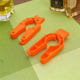 Simple Beverage Beer Opener Portable Outdoor Openers Camping Party Multi-Function plastic Hanging Openper Bar Kitchen Tools BBB16248