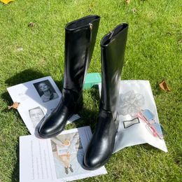 2022 New Women's Motorcycle Boots Luxury Designer Boots Leather Rubber Flat Shoes Non slip Warm High Heel Sheepskin Inner Zipper Round Head Chelsea Letter 36-40