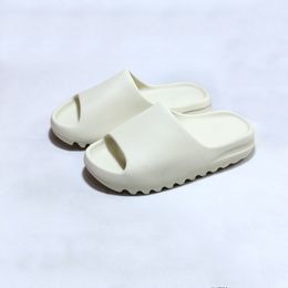 Pantofola di design Sandali da uomo di lusso da donna Scivoli di marca Pantofole di moda Lady Slide Fondo spesso Design Scarpe casual Scarpe da ginnastica del marchio 042