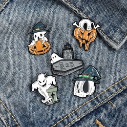 Halloween Favor Enamel Pin Skeleton Skull Pumpkin Ghost Grave Coffin Brooch Bag Lapel Pin Gothic Badge Boo Jewelry Gift for Friends