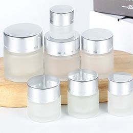 100pcs Empty Frost Glass Cream Jar Bottle with Wooden Lids Cap Cosmetic Container Jar box 5g 10g 15g 20g 30g 50g 100g