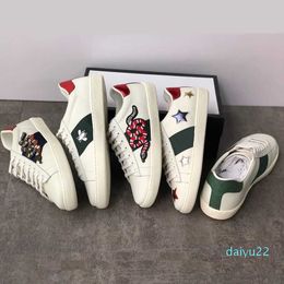 2022 new Fashion white Leather women Casual Shoes Mens shoes sneakers Genuine leather embroidery Classic trainers python Embroidered Love sneakers top quality