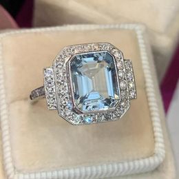 Wedding Rings Exquisite Luxury Style Square Aquamarine Zircon Ring Shines Ladies Jewelry Engagement Birthday Gift
