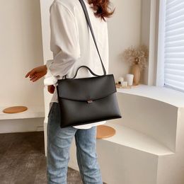 Duffel Bags Vintage Fashion Female Tote Bag PU Leather Women's Travel Handbag High Capacity Shoulder Messenger