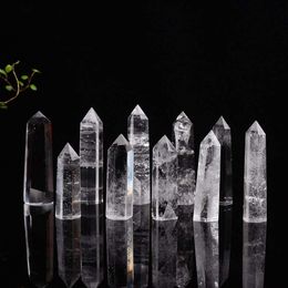 Natürliche Heilung klarer Quarzkristall Zauberstab facettiert ein Punkt Kristall Prismwand natürliche Steine