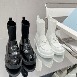Lüks tasarımcı botlar dişli taban platformu mokasenler vintage sockka nkle boot kadınlar sonbahar kış örme çorap botları düşük topuk moda patikleri