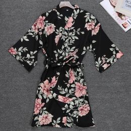 Women's Sleepwear Arrival Floral Print Sexy Women's Kimono Bathrobes Fashion 2022 Design Half-sleeve Beautiful Satin Robes Nightwear