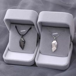 Pendant Necklaces 1Pair Magnetic Couple Necklace For Lovers Gothic Punk Heart Men Wedding Jewelry Valentine's Day Gift