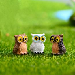 Artificial Mini Cute Owl Birds gifts Dolls Fairy Garden Miniatures Moss Terrarium Decor Resin Crafts Bonsai Figurines 3colors