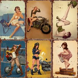 Classics Beautiful Sexy Girl Metal Paintings Plaque Retro Tinplate Compact Car Tin Sign Garage Tool Shabby-Chic Iron Painting Bar Club Art Home Wall Decor 30X20CM