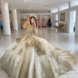 2023 Luxurious Beaded Quinceanera Dresses Champagne Lace Up Appliqued Long Sleeve Princess Ball Gown Prom Party Wear Tiered Shines Masquerade Dress Sweet 15 Dress