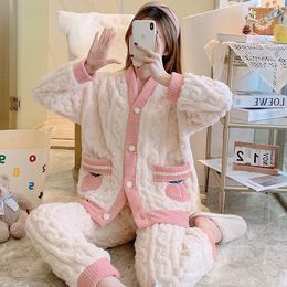 home clothing Coral velvet Pyjamas for women in autumn and winter loose cartoon cute warm flannel thickened clothes suit