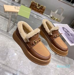 2022 new fashion Designer Sneakers Shoes Women Wool Sneakers Fashion Low top Boots Fur Mullers Loafers Buckle Winter Dress Shoe top quality