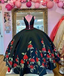 Black Quinceanera Ball Gown Embroidery Party Dress Lace Up Princess V Neck Backless Sweet Dresses Satin Cinderella Gowns