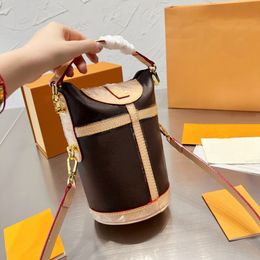 5a designer womens bag Unisex Small Handbag Mobile Phone Lipstick Coin Storage Totes Famous Bucket Potato Chip Bags designer
