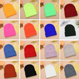 Festive Party Hats Autumn / Winter Classic Men or Women Multicolor Knitted Hat Hip Hop woolen hat Pullover cap Cold proof Warm keeping Solid Color winter Hat- LT107