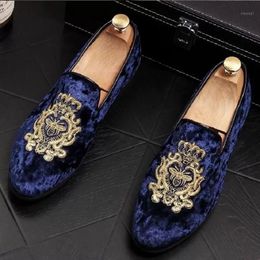 Designer Men Italian Style Wedding Shoes Velvet Men's Casual Crease Proof Embroidered Loafers Youth Ball Dress