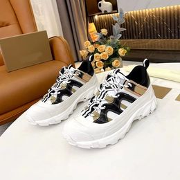 2022 new fashion Winter New Print Training Shoes Retro Plaid Splice Thick Sole Casual Shoes top quality